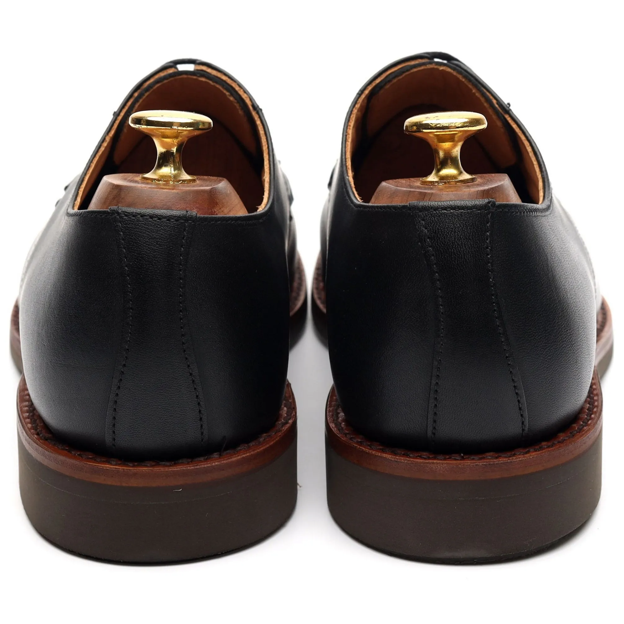 9748 Black Leather Split Toe Apron Derby