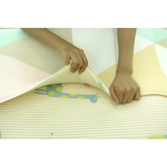 BABYCARE Baby Play Mat - Giraffe in Love