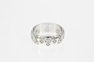 Gucci Logo 18k 750 White Gold Band Domed Ring Size 4.75