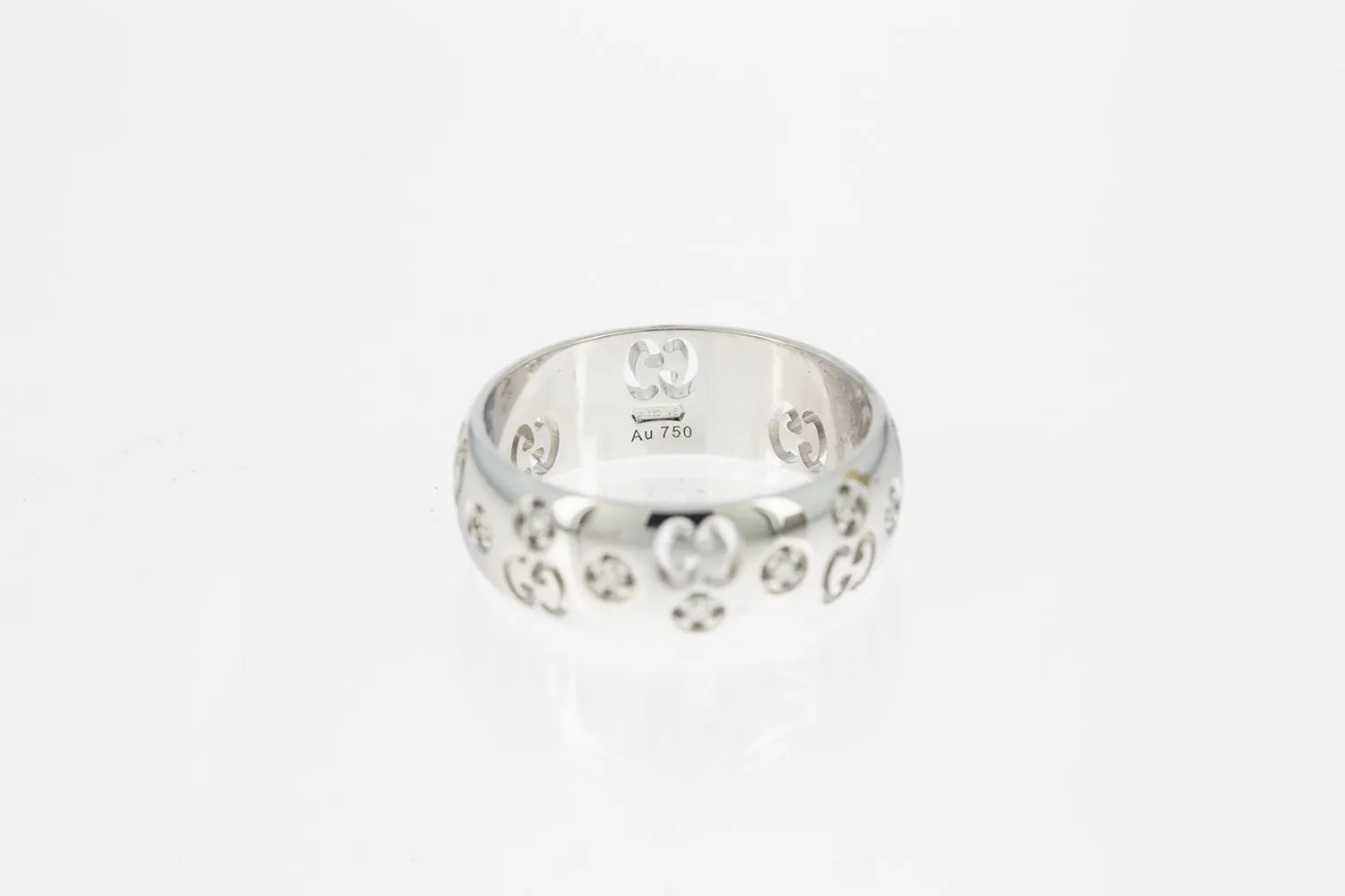 Gucci Logo 18k 750 White Gold Band Domed Ring Size 4.75