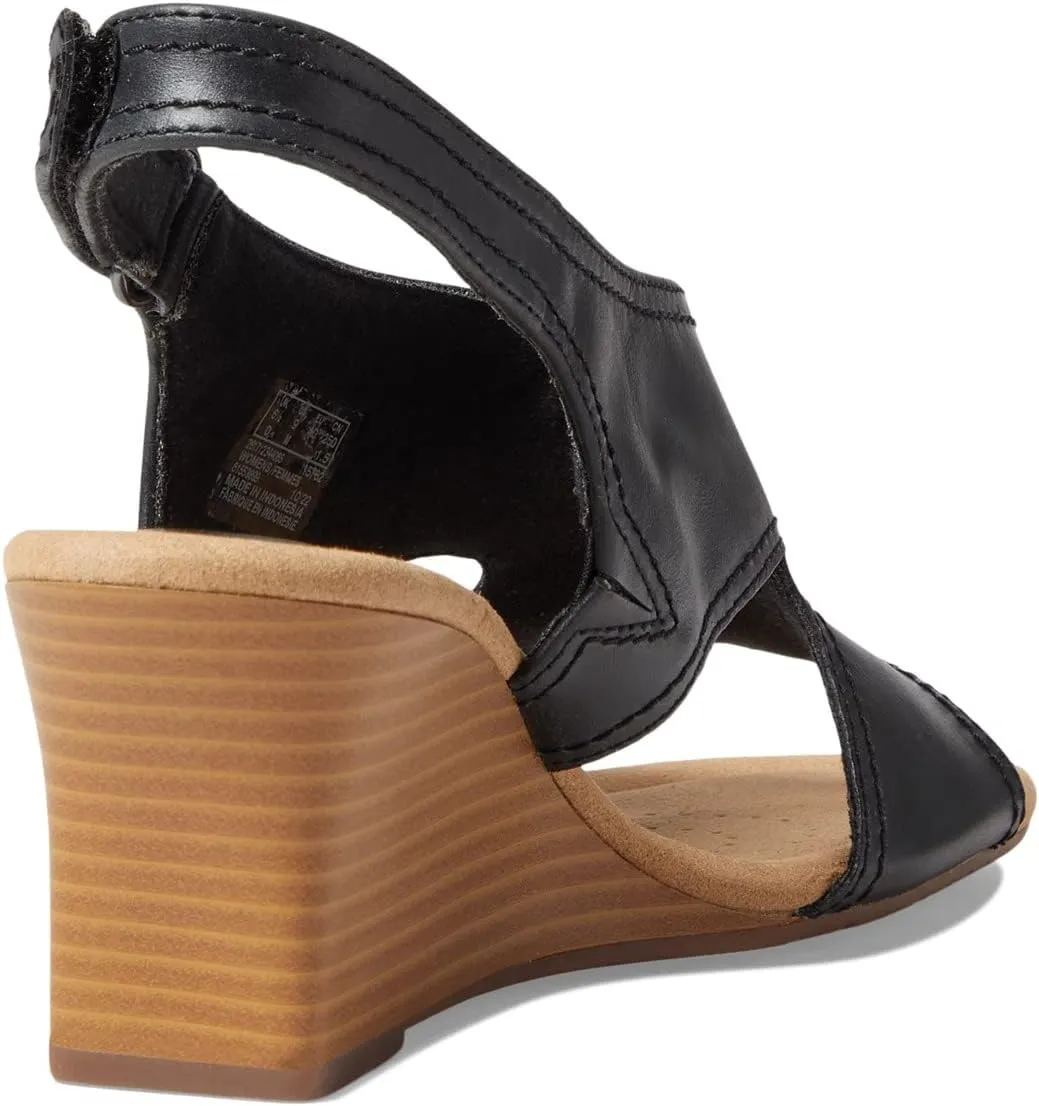 Kyarra Aster Clarks sandals, black leather