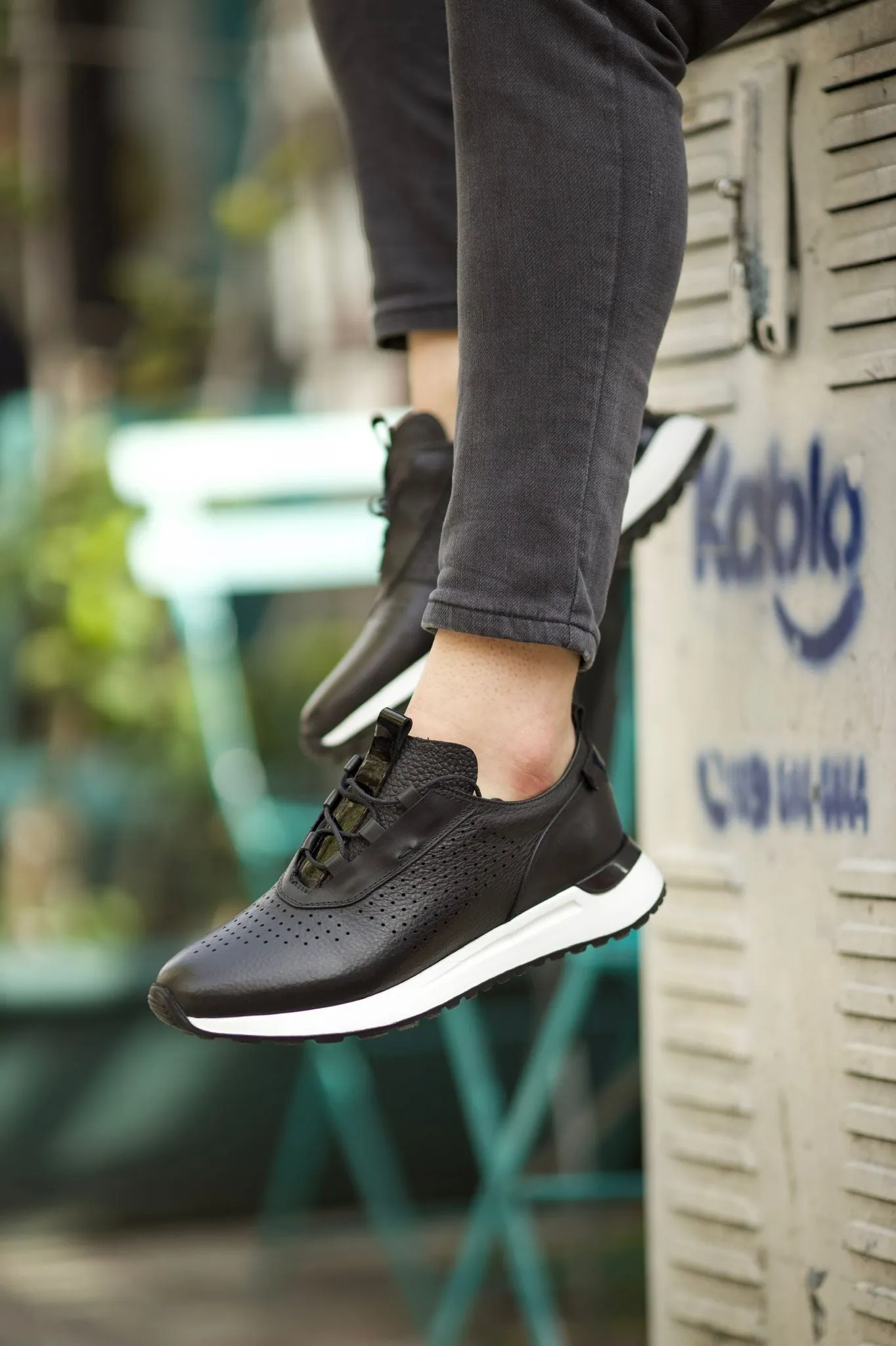 Romeo Eva Sole Black Sneakers